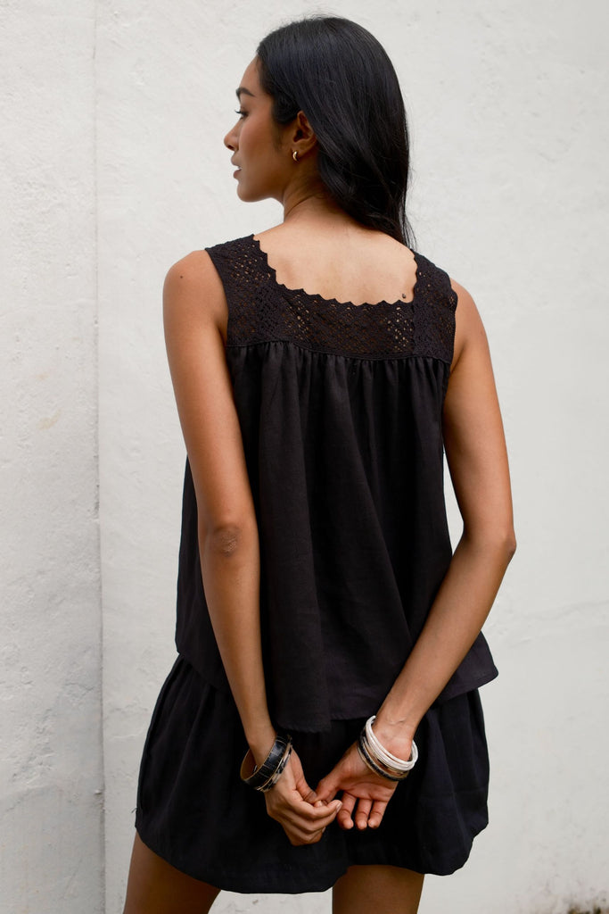 Breathable black linen blouse by Summery The Label – soft, skin-friendly linen wear